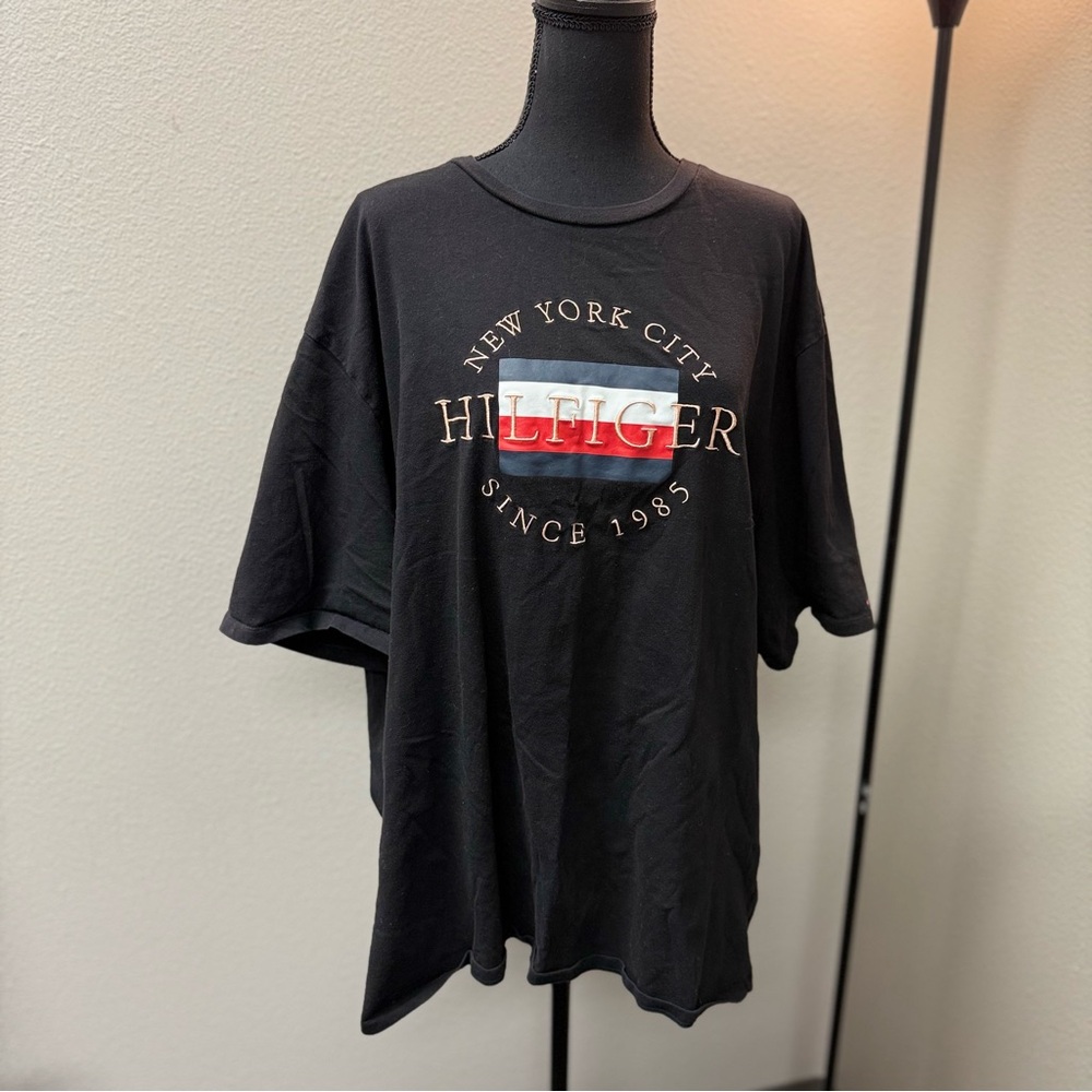 Tommy Hilfiger Black and Red Short Sleeve Tee